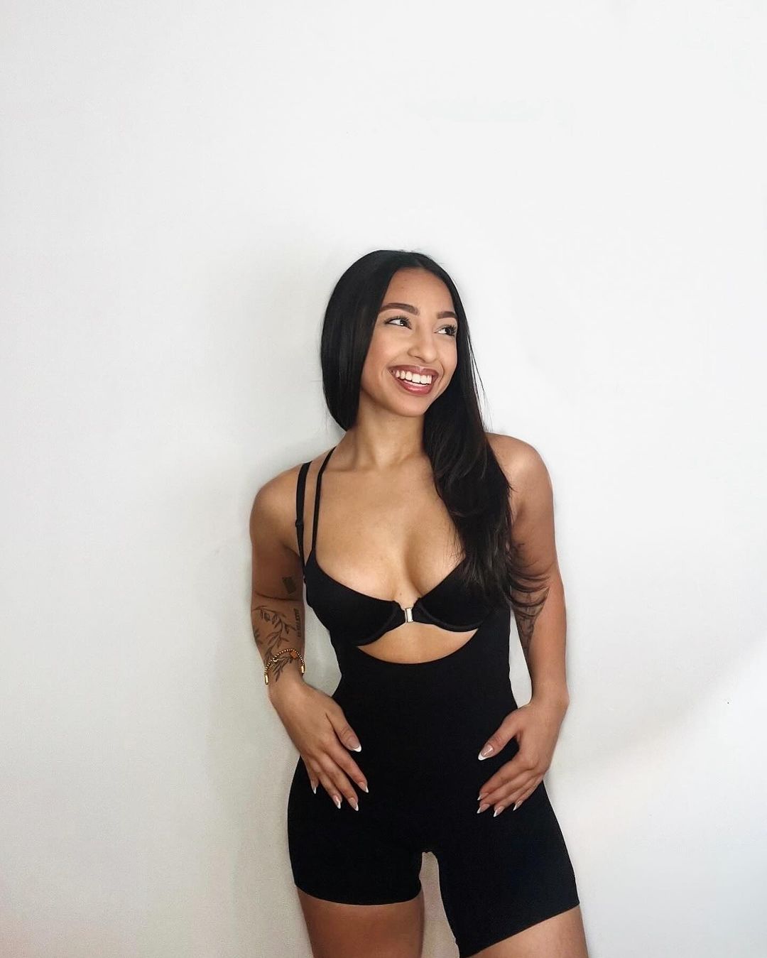 SHAPEDY Seamless Open-Bust Tummy Control Shorts Bodysuit