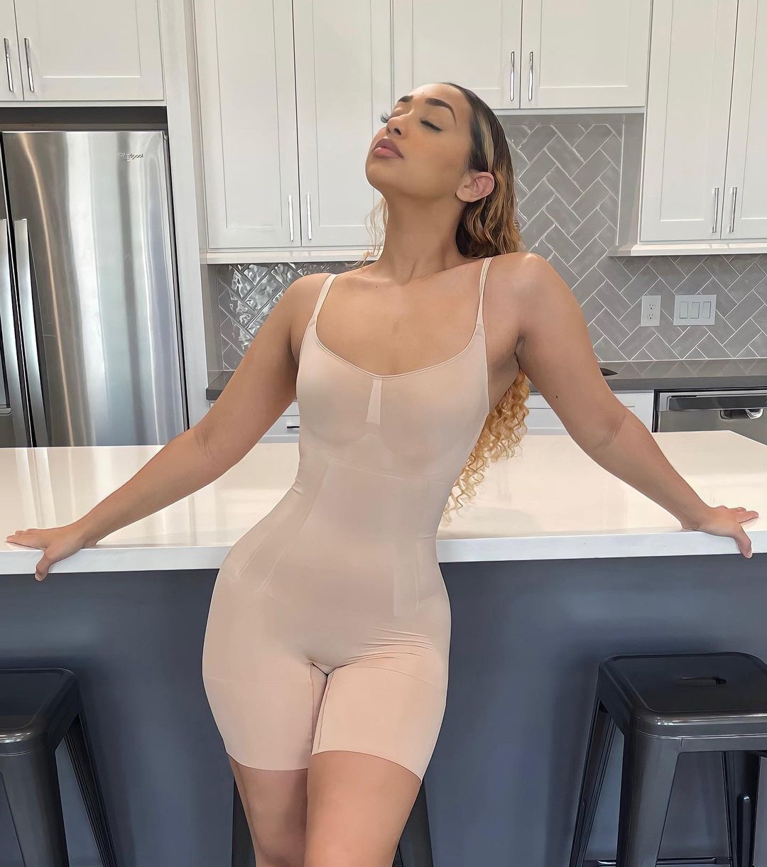 SHAPEDY One-Piece Seamless Core-Sculpting Shorts Bodysuit